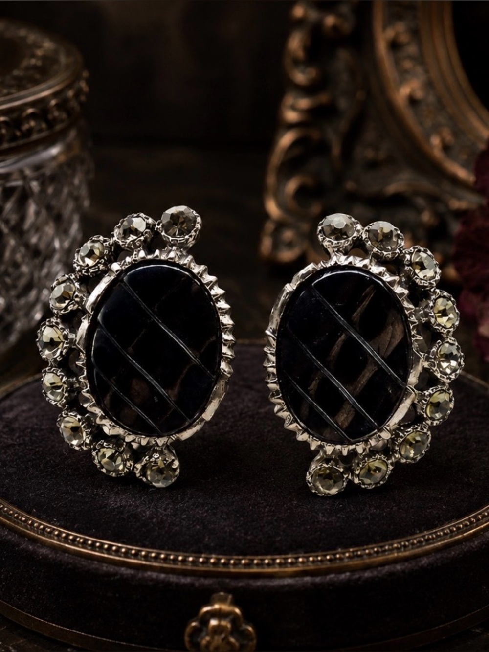 SELRO 1950/60s Silver-tone Moulded Hematite Glass & Rhinestone Clip Earrings